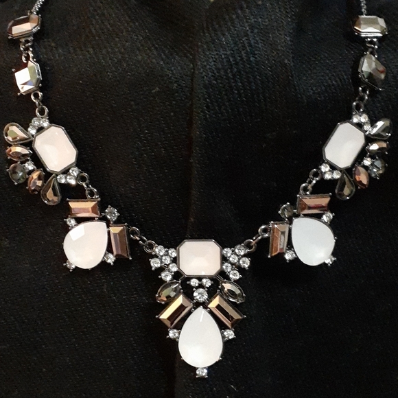 CHRISTOPHER BANKS JEWELRY - Picture 2 of 4